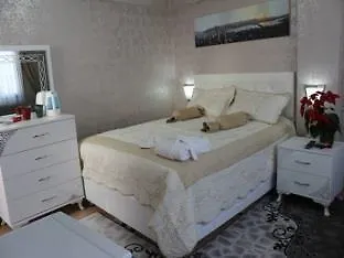 Golden Peninsula Hotel